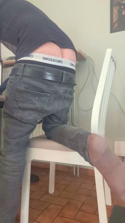 Assboy54 from Belgium
