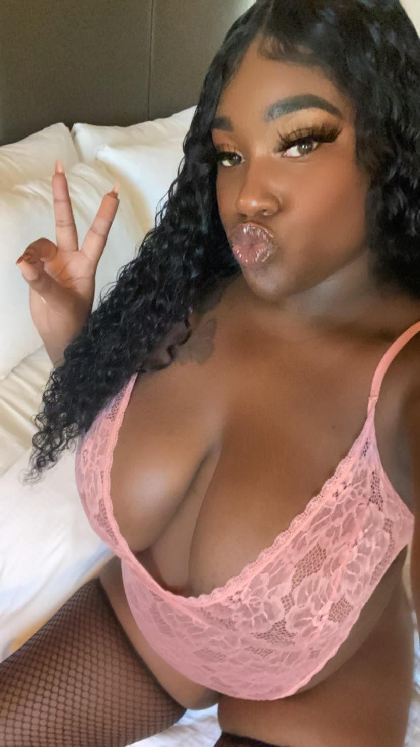 Briannaxoxo from United States