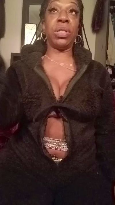 BustyBlakBabe from United States