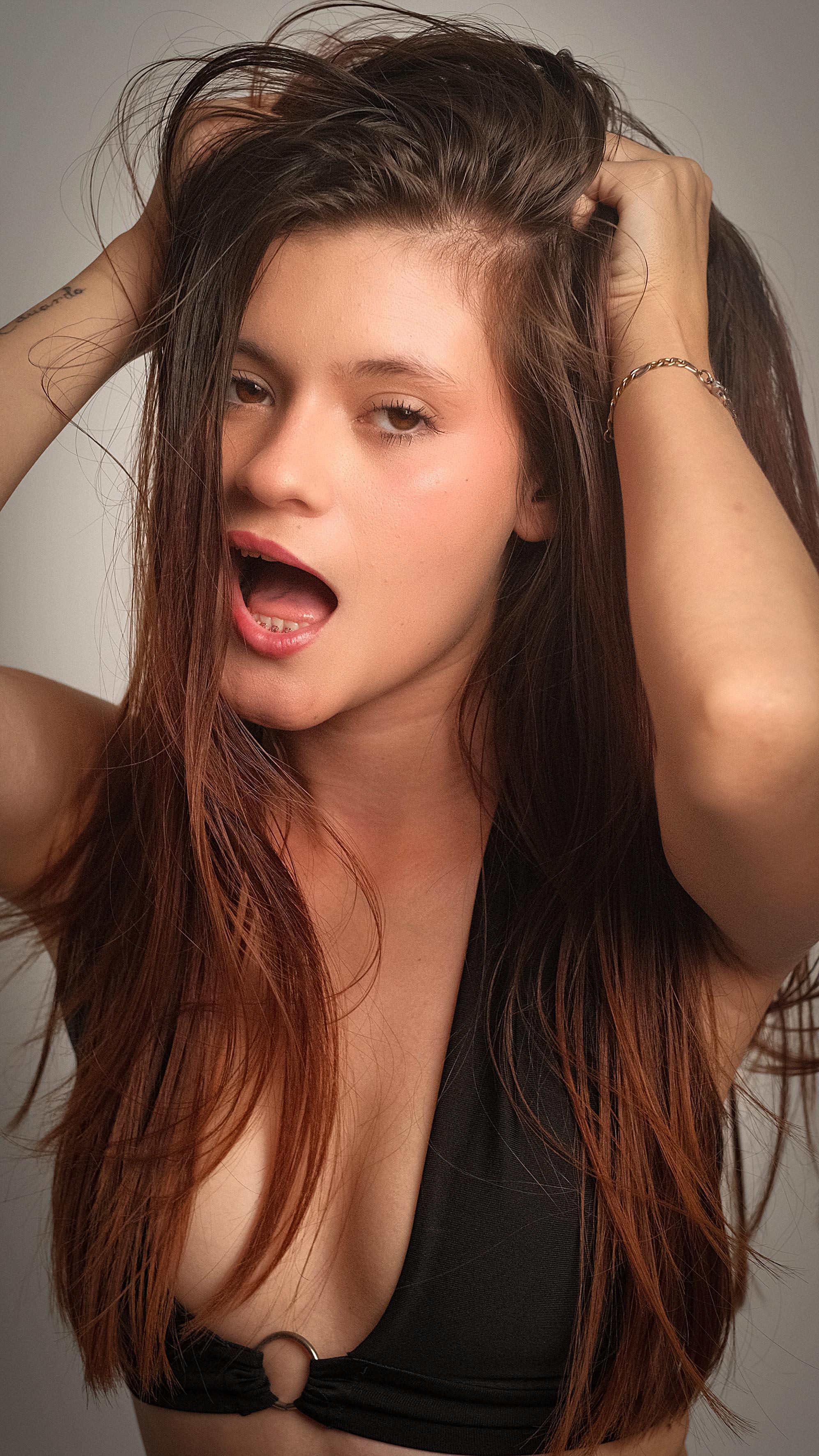Eva_Kalifa from France