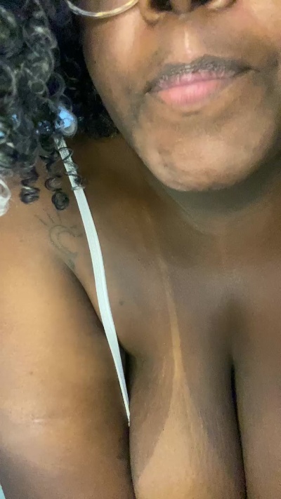 Girl2774 from Brazil