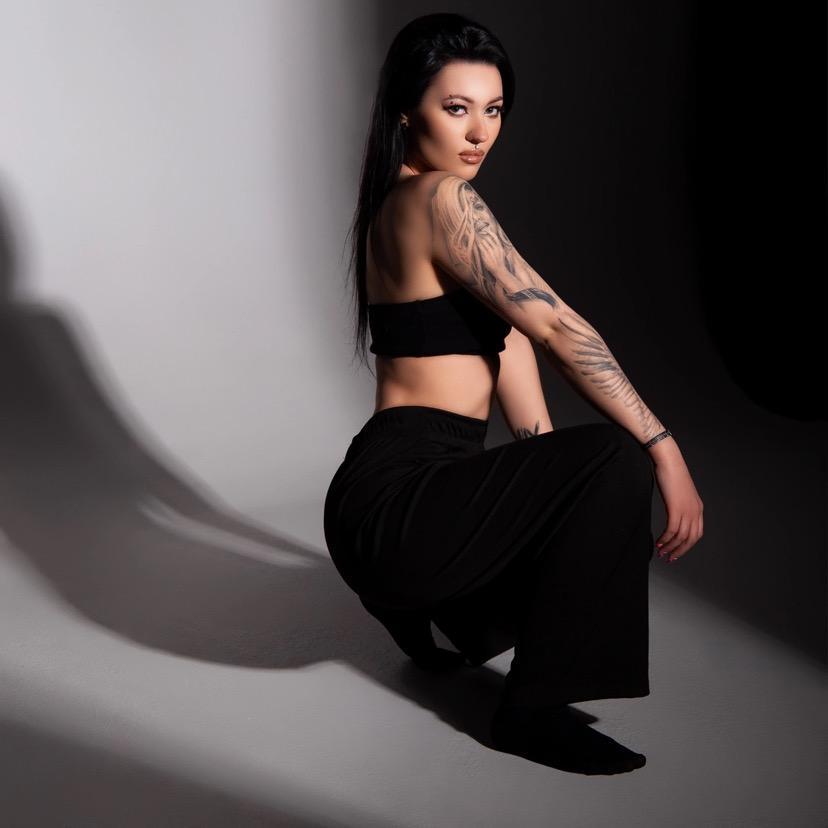 HayleyTabatt from France