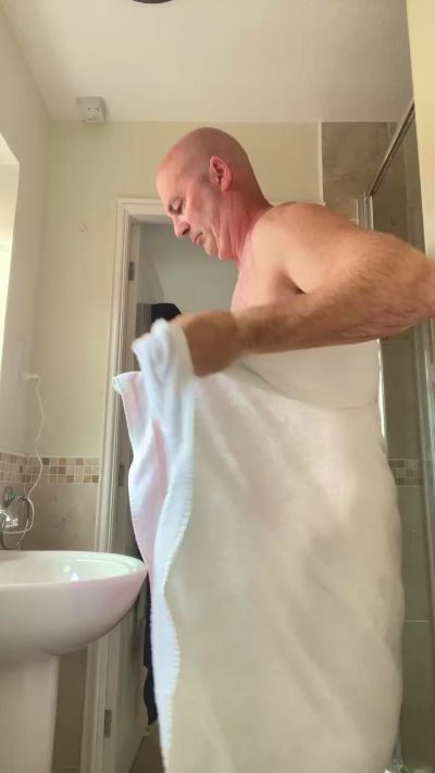 JKLulu7374 from United Kingdom