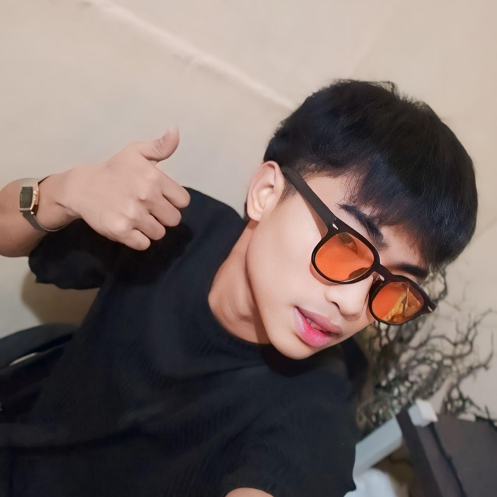 Urhotpinoy from Philippines