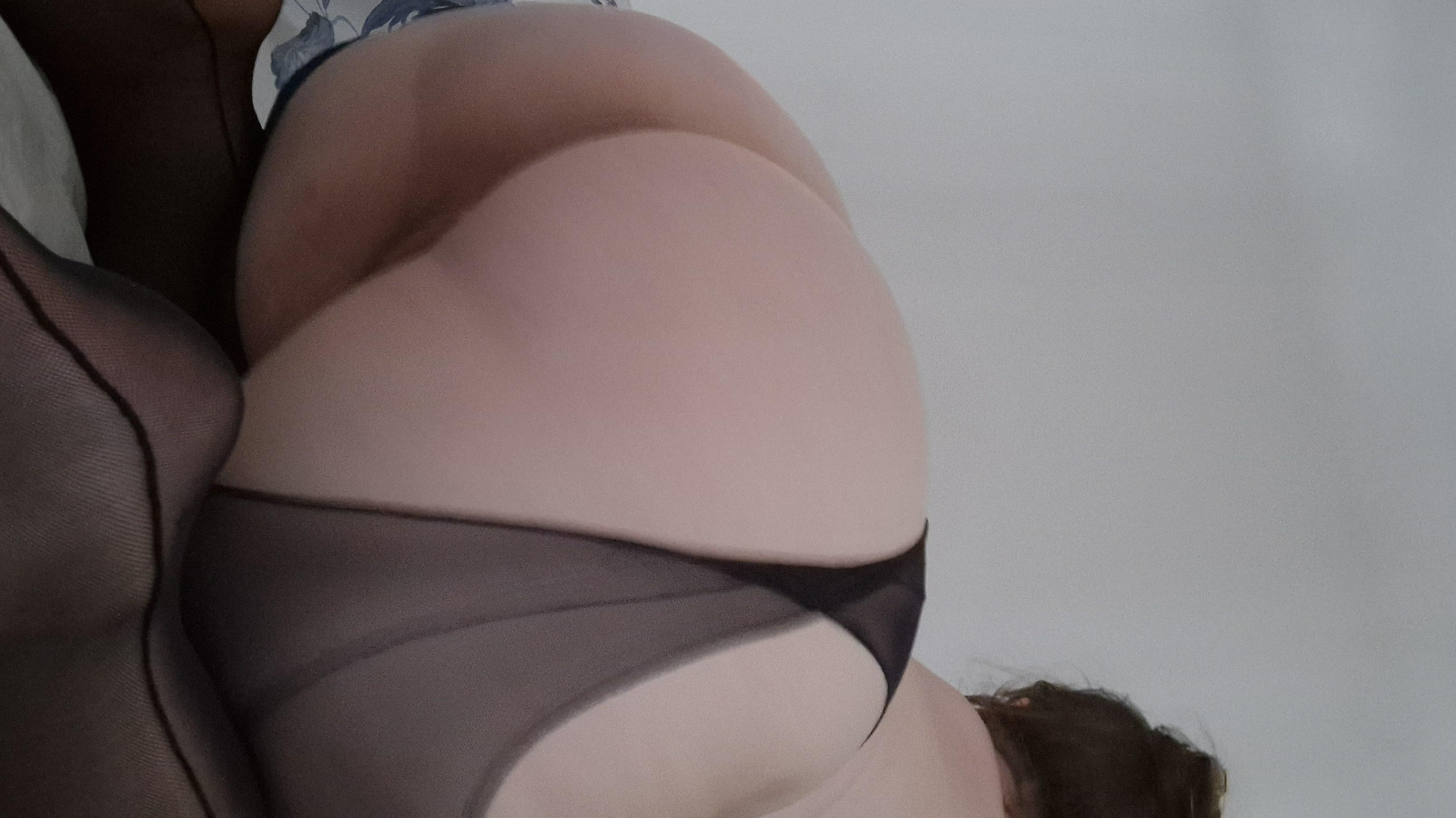 busty_girl21 from United States