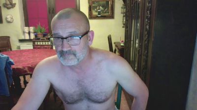 szymon40 from Poland