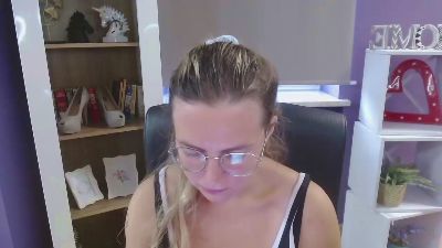 xZoey from United Kingdom